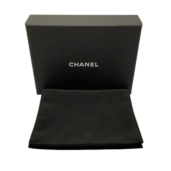 Auth CHANEL Matelasse AP3055 White Grained Calfskin Bifold Wallet Gold hardware - Picture 11 of 11